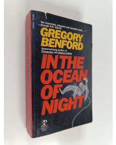 Kirjailijan Gregory Benford käytetty kirja In the Ocean of Night