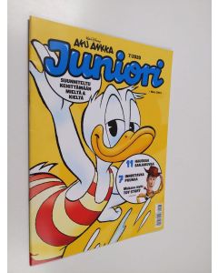 Kirjailijan Walt Disney käytetty teos Aku Ankka juniori 7/2020