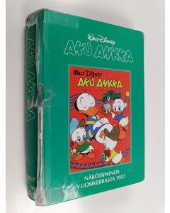 Kirjailijan Walt Disney & Carl Barks käytetty kirja Aku Ankka näköispainos vuosikerrasta 1957