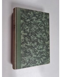 Kirjailijan Karl William Rauhala käytetty kirja Suomen keskushallinnon järjestämisestä vuosina 1808-17 1-2 : Ylimmät virkakunnat 1808-1812 ; Ylimmät virkakunnat 1812-1817