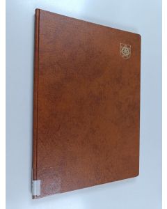 Kirjailijan Ella Kivikoski käytetty kirja Långängsbacken : ett gravfält från yngre järnåldern på Åland