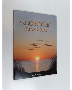 Kirjailijan Arvo W. Arasola käytetty teos Kuoleman arvoitus