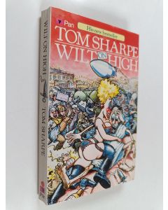Kirjailijan Tom Sharpe käytetty kirja Wilt on High