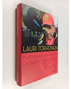 Kirjailijan Lauri Törhönen käytetty kirja Kotiryssä peilissäni