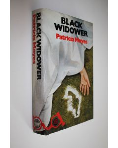 Kirjailijan Patricia Moyes käytetty kirja Black Widower