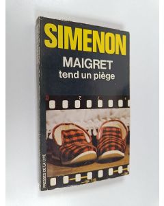 Kirjailijan Georges Simenon käytetty kirja Maigret tend un piège