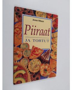 Kirjailijan Anne Wilson käytetty teos Piiraat ja tortut