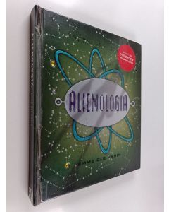 Kirjailijan Dugald A. Steer käytetty kirja Alienologia : ulkoavaruuden olentojen opas : Emme ole yksin