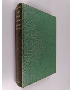 Kirjailijan Alistair MacLean käytetty kirja Where Eagles Dare