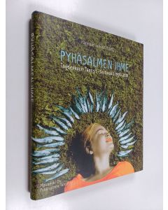 Tekijän Hannele Jyrkkä  käytetty kirja Pyhäsalmen ihme : Täydenkuun tanssit -festivaali 1992-2001 (ERINOMAINEN)