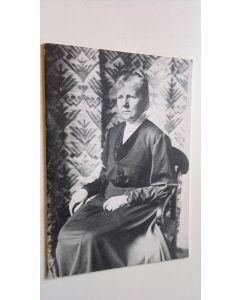 Kirjailijan Prins Eugens Waldemarsudde käytetty teos Lilli Zickerman (1858-1949) : en hemslöjdens portalfigur