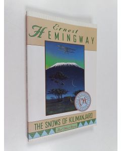 Kirjailijan Ernest Hemingway käytetty kirja The Snows of Kilimanjaro and Other Stories