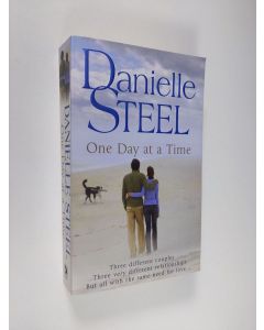 Kirjailijan Danielle Steel käytetty kirja One day at a time