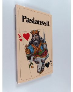 Kirjailijan Ilmo Kurki-Suonio käytetty kirja Pasianssit