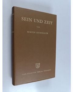 Kirjailijan Martin Heidegger käytetty kirja Sein und Zeit
