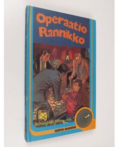 Kirjailijan Dennis W. Boreham käytetty kirja Operaatio Rannikko