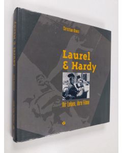 Kirjailijan John McGabe käytetty kirja Laurel & Hardy