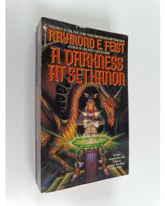 Kirjailijan Raymond E. Feist käytetty kirja A darkness at Sethanon