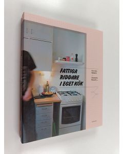 Kirjailijan Vivi-Ann Sjögren käytetty kirja Fattiga riddare i eget kök