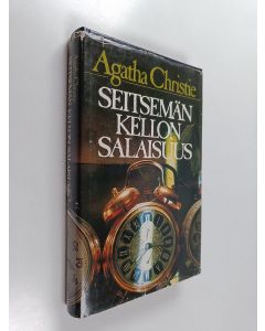 Kirjailijan Agatha Christie käytetty kirja Seitsemän kellon salaisuus