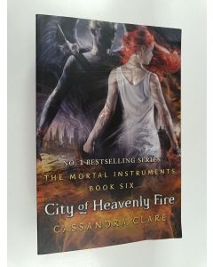 Kirjailijan Cassandra Clare käytetty kirja City of heavenly fire