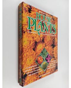 Kirjailijan William Davidson käytetty kirja The Illustrated Directory of House Plants - A Practical Guide to the Home Cultivation of Over 500 Beautiful Plants