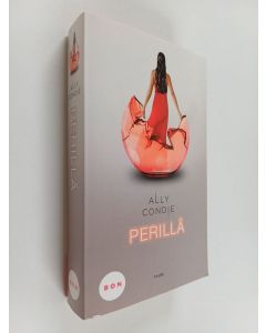 Kirjailijan Ally Condie käytetty kirja Perillä