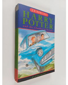 Kirjailijan J. K. Rowling käytetty kirja Harry Potter and the Chamber of Secrets