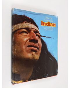Kirjailijan Christopher Davis käytetty kirja North American Indian