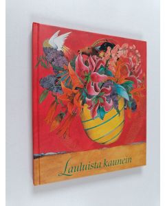 Kirjailijan Riikka Juvonen käytetty kirja Lauluista kaunein