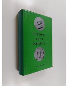 Kirjailijan Torsten Steinby käytetty kirja Amos Anderson : press och kultur