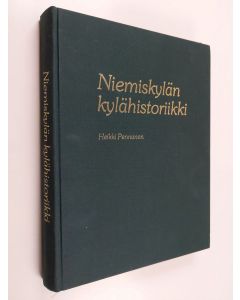 Kirjailijan Heikki Pennanen käytetty kirja Niemiskylän kylähistoriikki