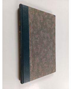 Kirjailijan Aarne Hilli käytetty kirja Kasvinsuojeluoppi 2 : maatalouskouluja, maanviljelijöitä, kotipuutarhanhoitajia ja metsänomistajia varten