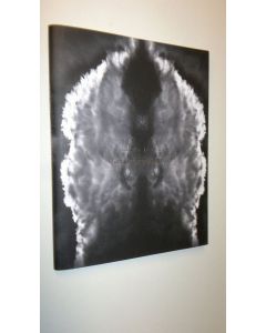 Kirjailijan Irina Javne uusi kirja Olen syntynyt, sanotaan