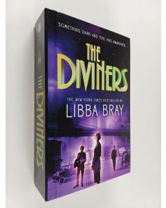 Kirjailijan Libba Bray käytetty kirja The Diviners