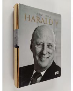 Kirjailijan Per Egil Hegge käytetty kirja Harald V : en biografi
