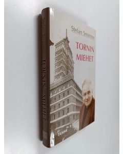 Kirjailijan Stefan Smirnov käytetty kirja Tornin miehet : valvontakomission upseeri muistelee