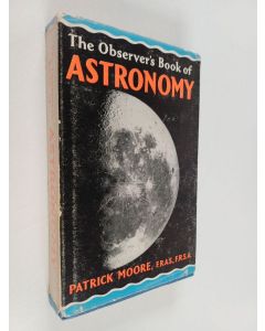 Kirjailijan Patrick Moore käytetty kirja The Observer's Book of Astronomy