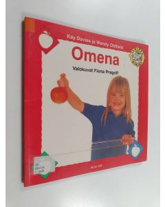 Kirjailijan Kay Davies käytetty kirja Omena