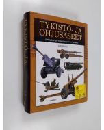 Kirjailijan Ian Hogg käytetty kirja Tykistö- ja ohjusaseet