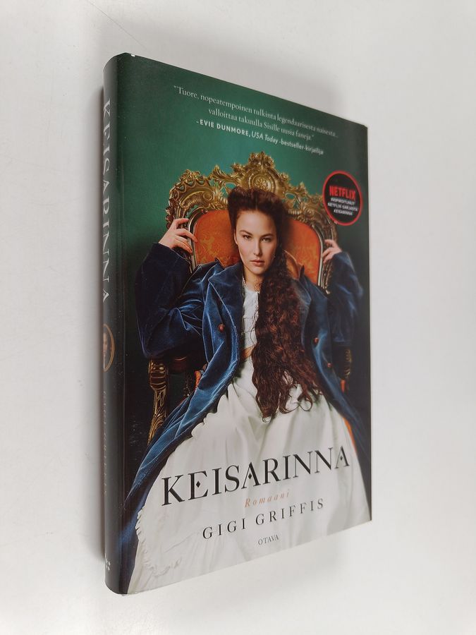 Gigi Griffis : Keisarinna
