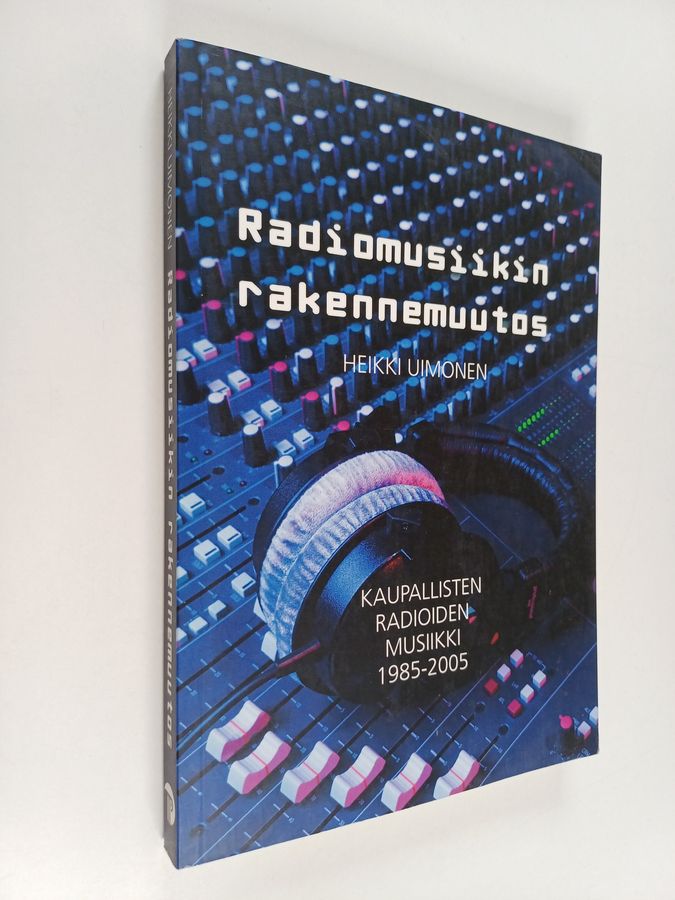 Radiomusiikin rakennemuutos