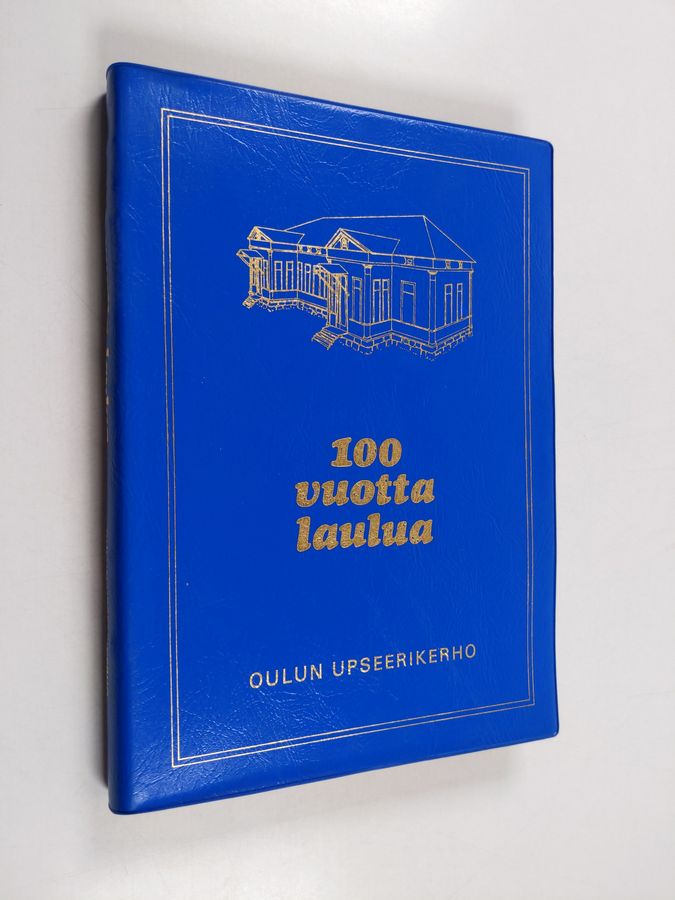 Lauluopas 100-vuotiaalle Oulun upseerikerholle