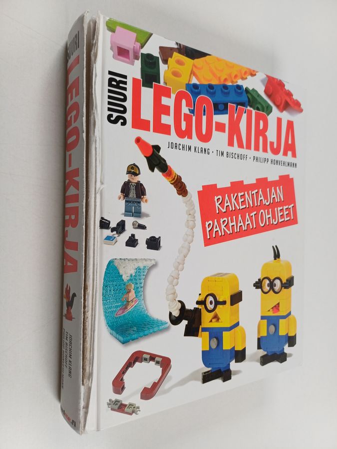 Suuri lego-kirja