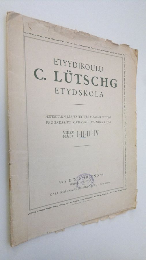 Etyydikoulu C Lutschg : asteettain järjestettyjä pianoetyydejä vihko 1-4 = Etydskola C Lutschg : progressivt ordnade pianoetyder : häft 1-4