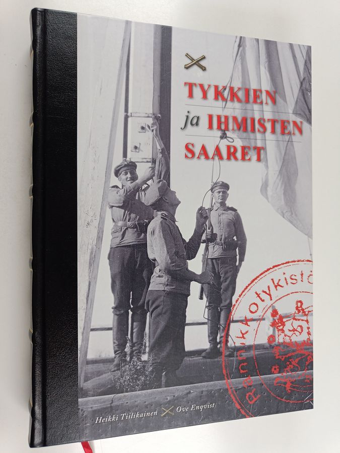 Tykkien ja ihmisten saaret
