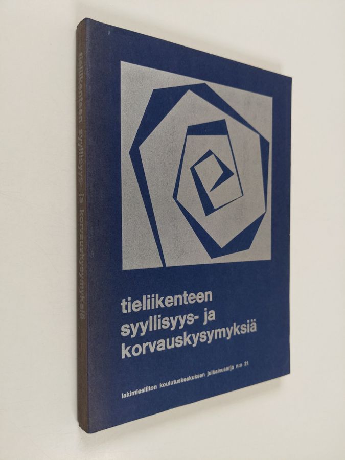 Tieliikenteen syyllisyys- ja korvauskysymyksiä