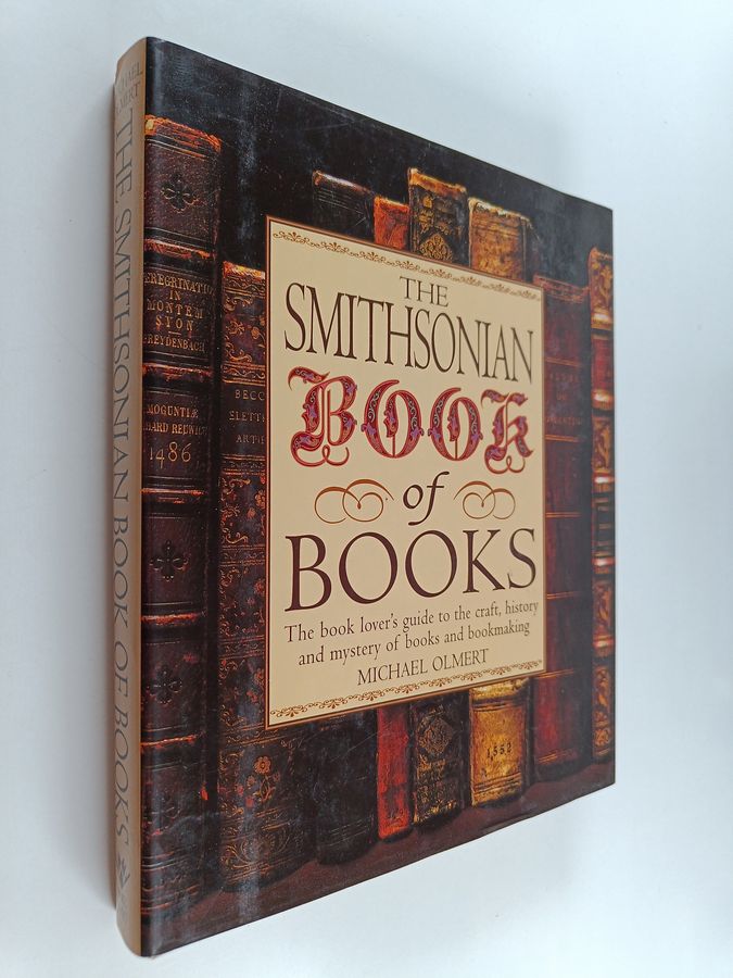 Michael Olmert : The Smithsonian Book of Books