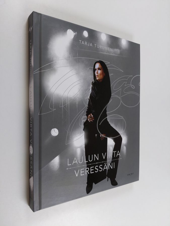 Tarja Turunen : Laulun virta veressäni