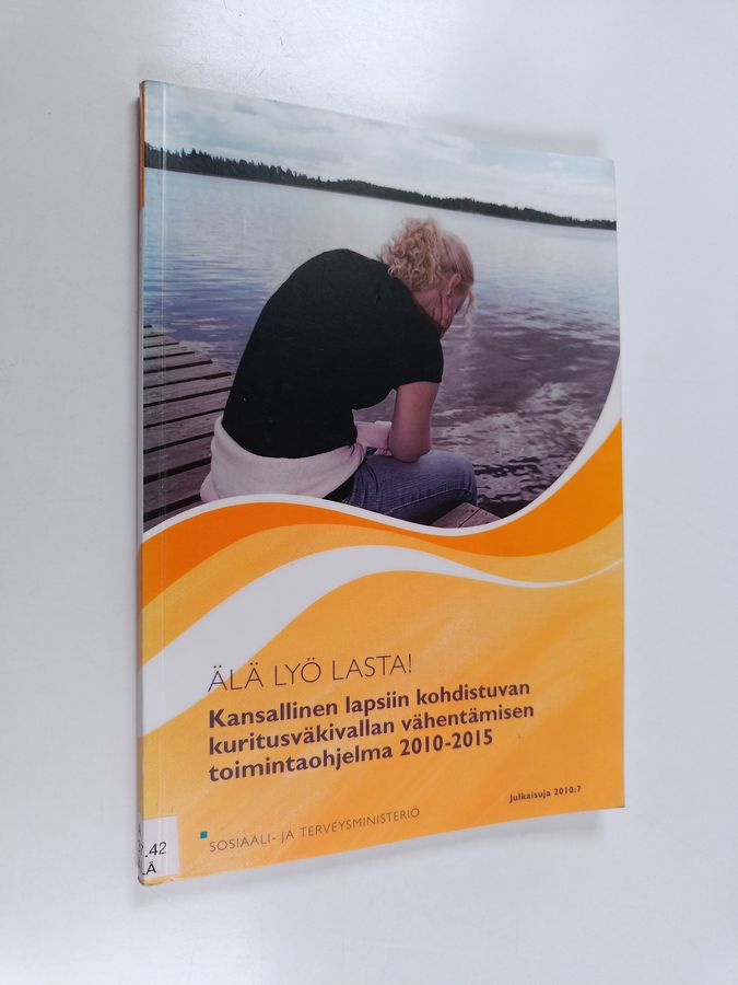 Älä lyö lasta!